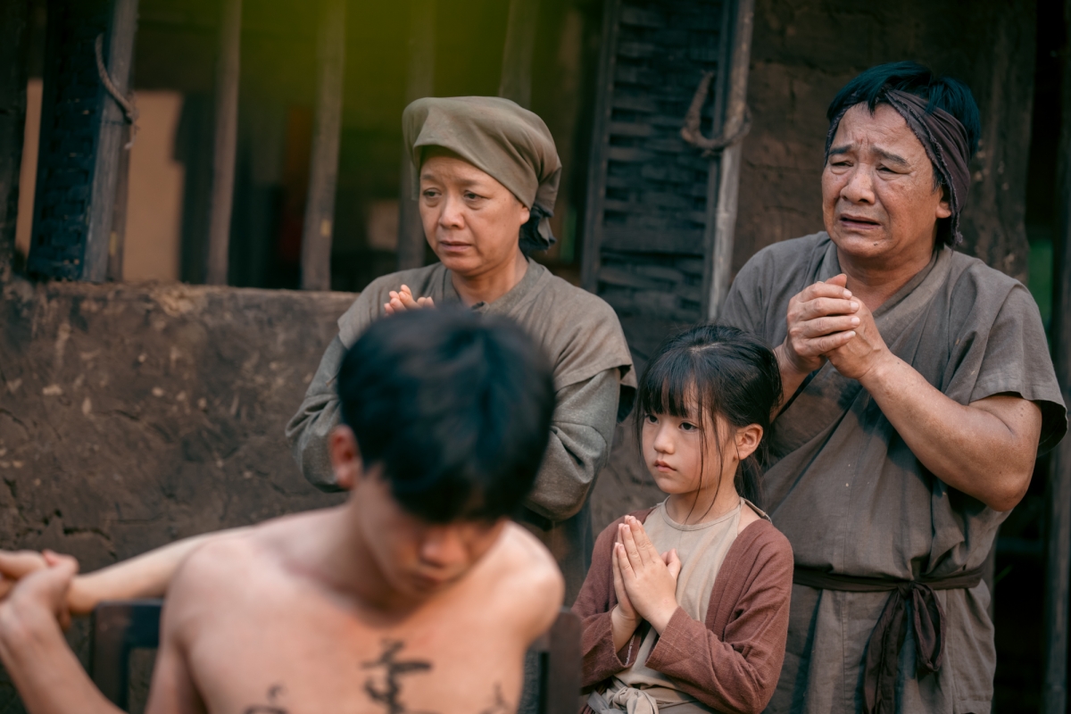 NSƯT Quang Tèo, NSƯT Chiều Xuân đóng phim Tết "Đèn âm hồn" 