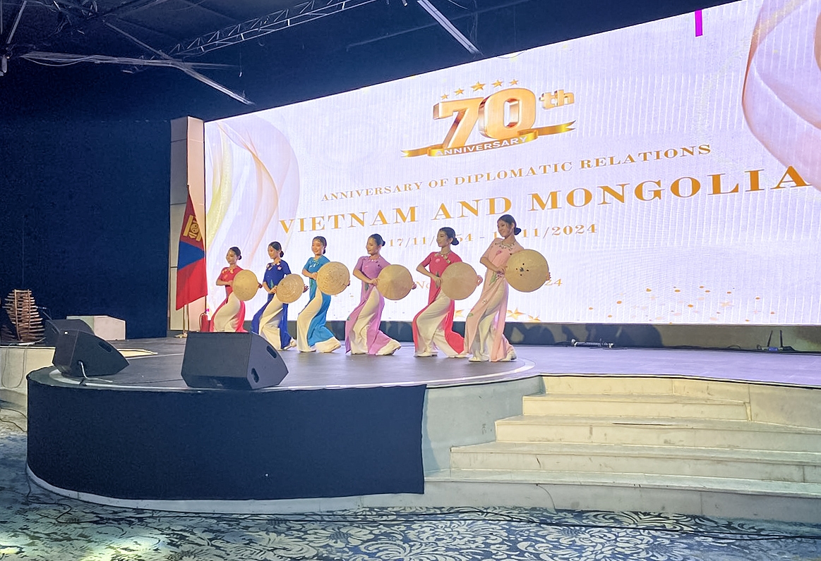 Hoạt động kỷ niệm 70 năm thiết lập quan hệ ngoại giao Việt Nam - Mông Cổ. Nguồn: Đại sứ quán Việt Nam tại Mông Cổ