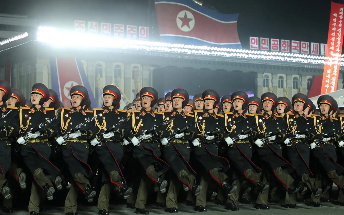 Quân nhân Triều Tiên duyệt binh tại thủ đô Bình Nhưỡng. Ảnh: KCNA.