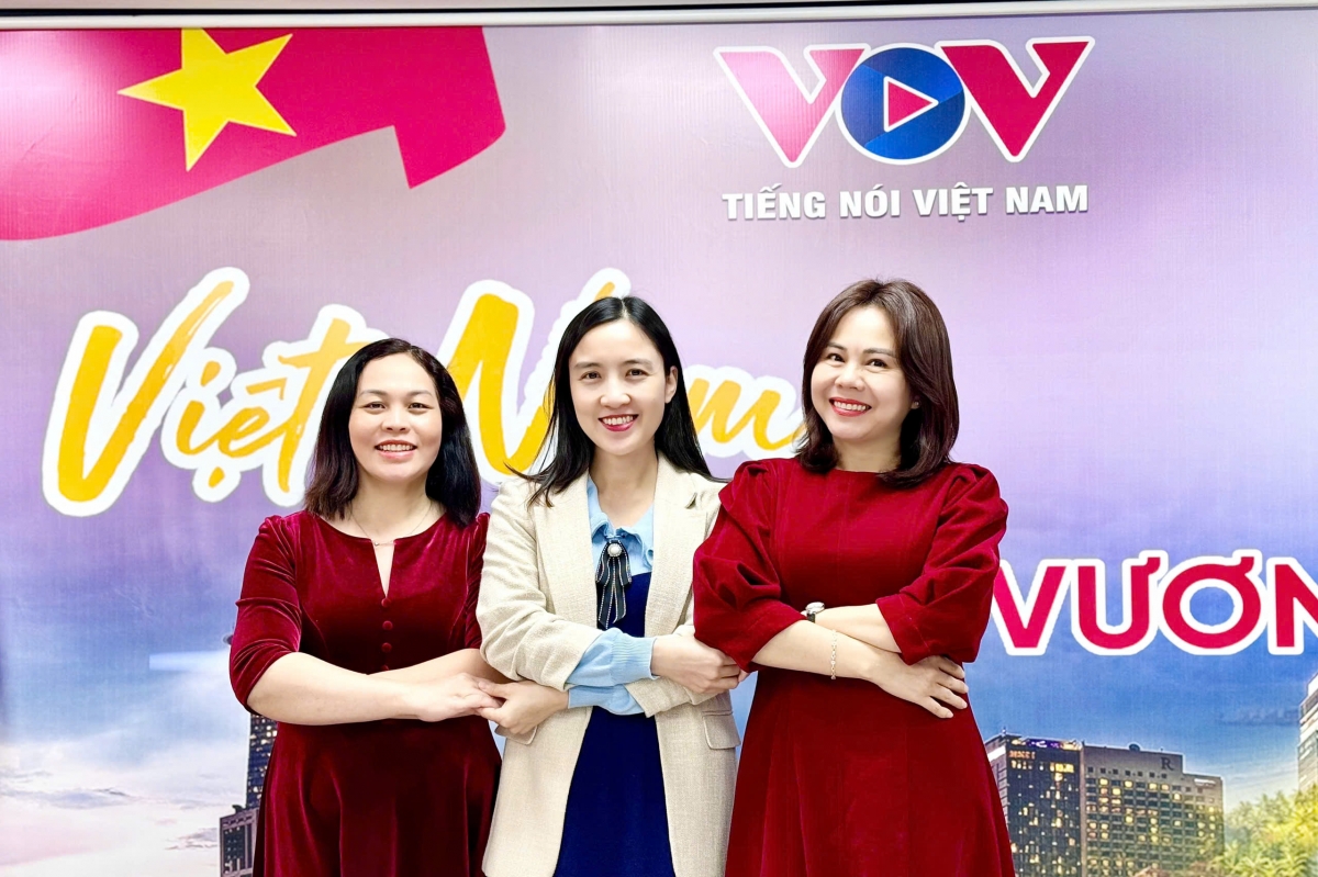 Nhóm tác giả Ban Thời sự, Đài TNVN