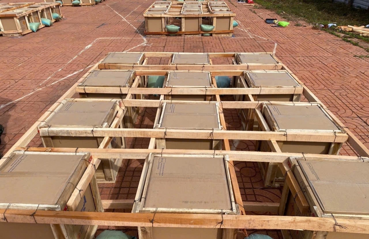 Tổng cộng có 630 giàn pháo hoa tầm thấp được sử dụng dịp này. 