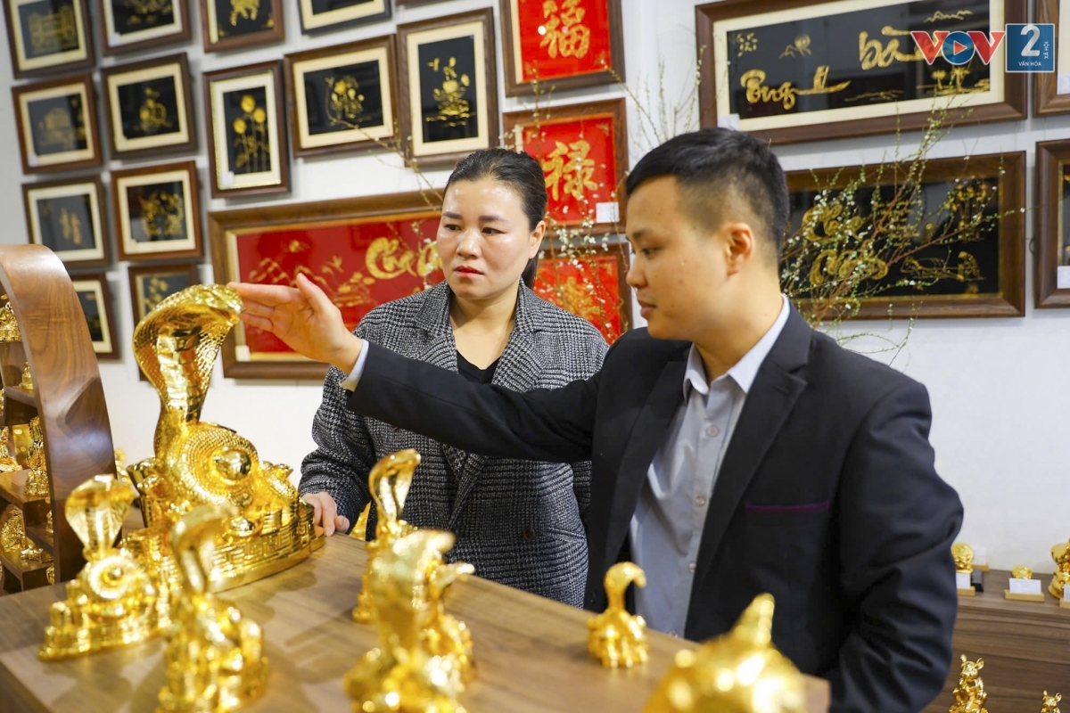 Xu hướng trưng bày, biếu tặng con giáp vào dịp Tết Nguyên đán trở nên thịnh hành hơn bởi nhiều người quan niệm điều này đem lại may mắn, thịnh vượng cho gia chủ.