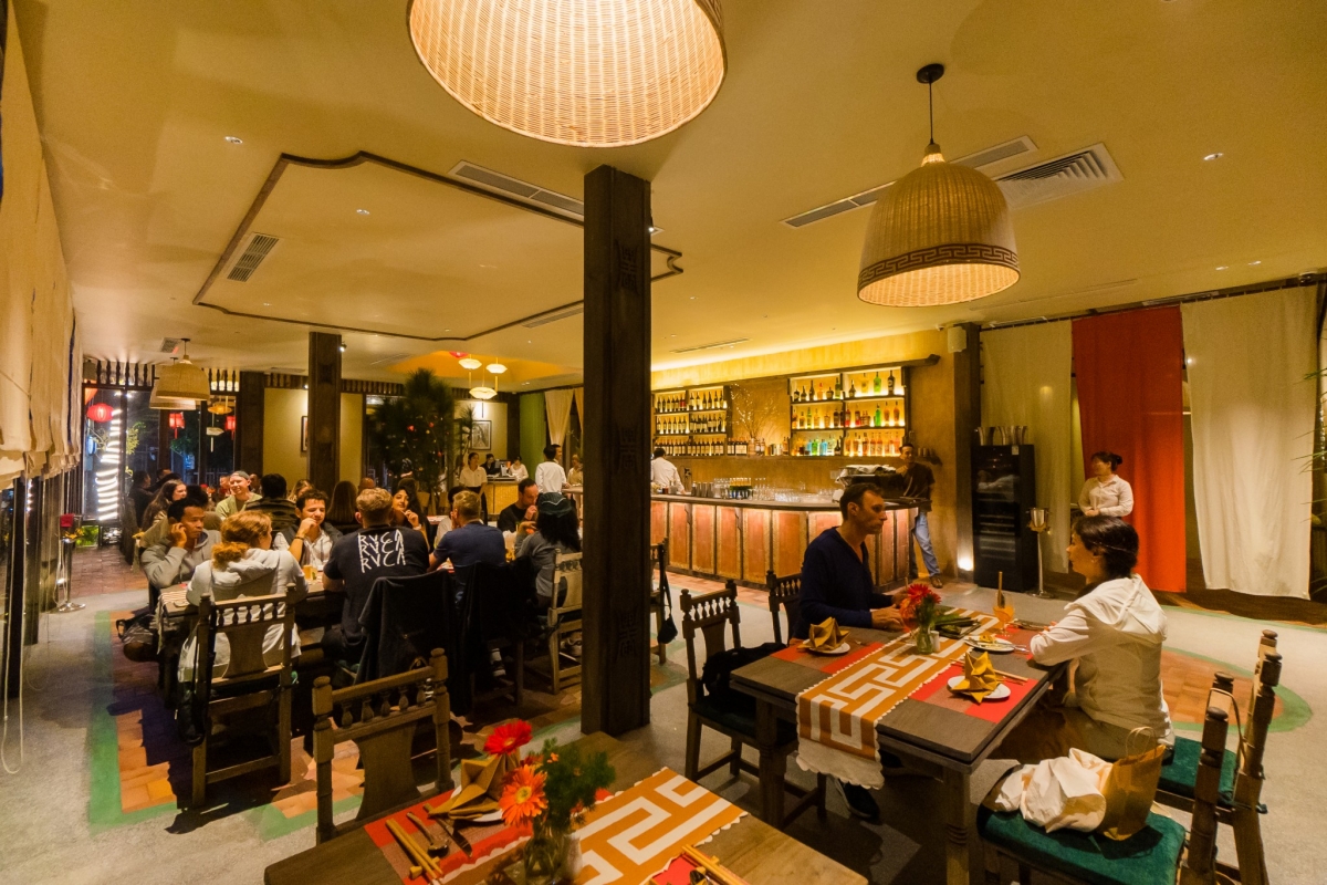 Một số nhà hàng tại Huế đã nâng cấp sản phẩm, chuẩn bị tốt cho Năm Du lịch quốc gia. Ảnh: Đặng Trung Dũng