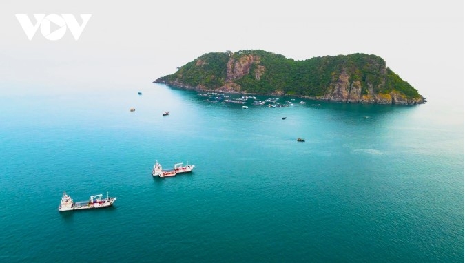 The soldiers on the Southwestern sea will fulfill their duties during Tet 2025