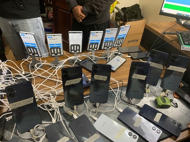 Thiết bị chuyển tiền nạp, thanh toán cho khách chơi trên cổng game đánh bạc