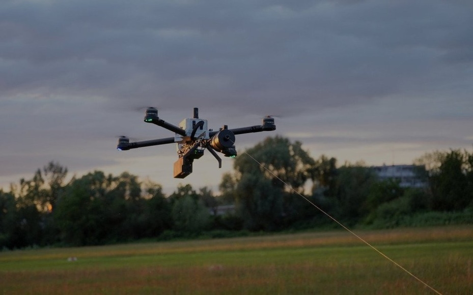 Một loại UAV cáp quang (nối dây). Ảnh: Highcat.