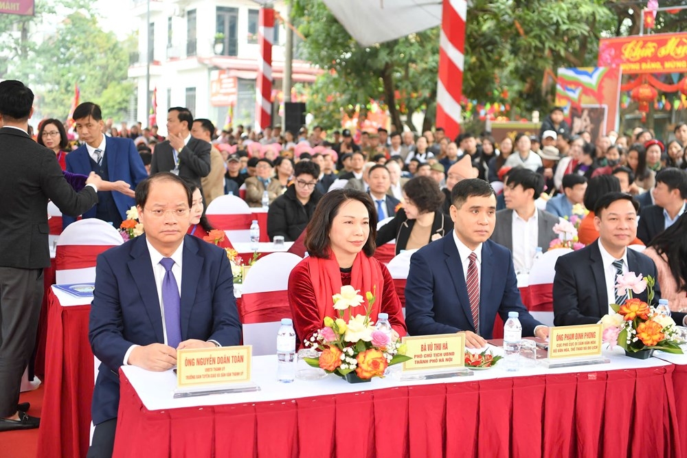 Các đại biểu tham dự buổi lễ