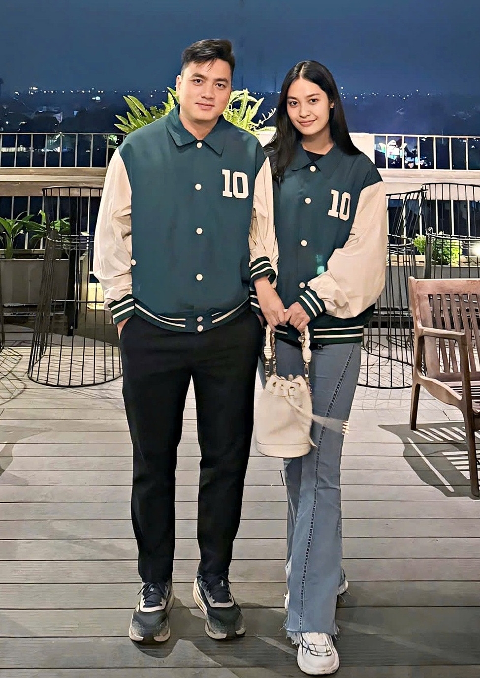 Hoa hậu Nông Thúy Hằng lần đầu ra mắt với khán giả bạn trai hơn 8 tuổi, làm phó giám đốc một công ty khoáng sản ở Lào.
