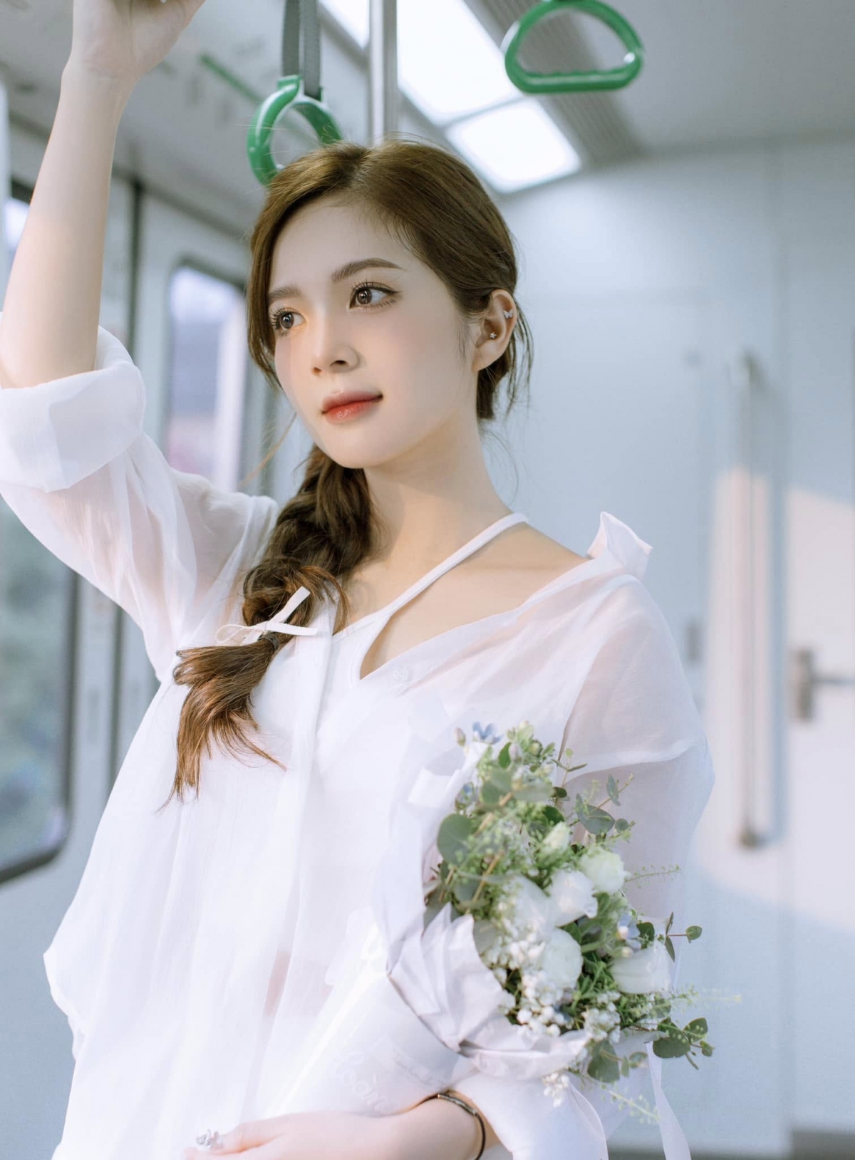 Với nhan sắc nổi bật và khả năng diễn xuất tự nhiên, Ngọc Huyền hứa hẹn sẽ tiếp tục gặt hái nhiều thành công trong tương lai. Nữ diễn viên từng chia sẻ cô sợ lặp đi lặp lại với những vai dễ thương, trong sáng, mong muốn có cơ hội thử sức với nhiều dạng vai hơn.