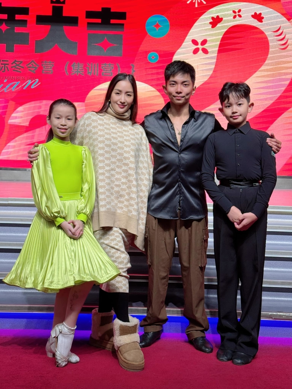Khánh Thi đưa ông xã Phan Hiển, con trai Kubi và một số học trò sang Trung Quốc tập huấn dancesport để chuẩn bị cho các giải đấu lớn trong năm 2025.