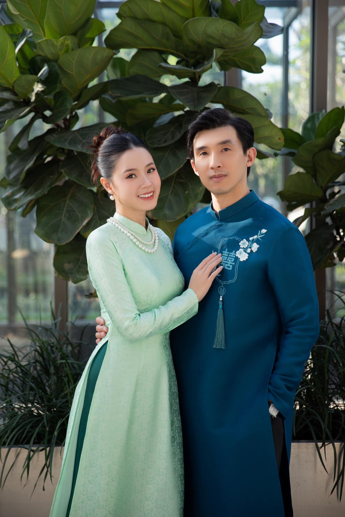 Midu đăng ảnh ngọt ngào và nhắn gửi thông điệp yêu thương đến ông xã vào dịp lễ Tình nhân: “Gửi người thương của em, nguyện cùng anh ba bữa - bốn mùa - sớm tối bên nhau”. (Nguồn: FBNV)