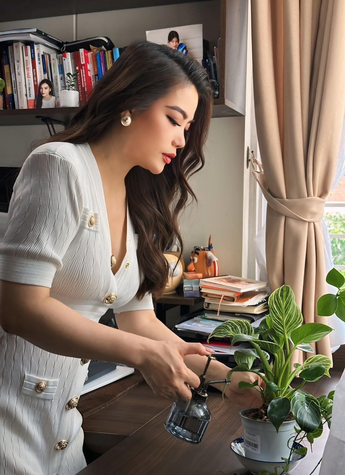Diễn viên Trương Ngọc Ánh chia sẻ: "Đôi khi cuộc sống không cần quá phức tạp. Chỉ cần sống trọn vẹn với những gì mình có, vui với những điều nhỏ bé và luôn giữ cho tâm hồn bình an".