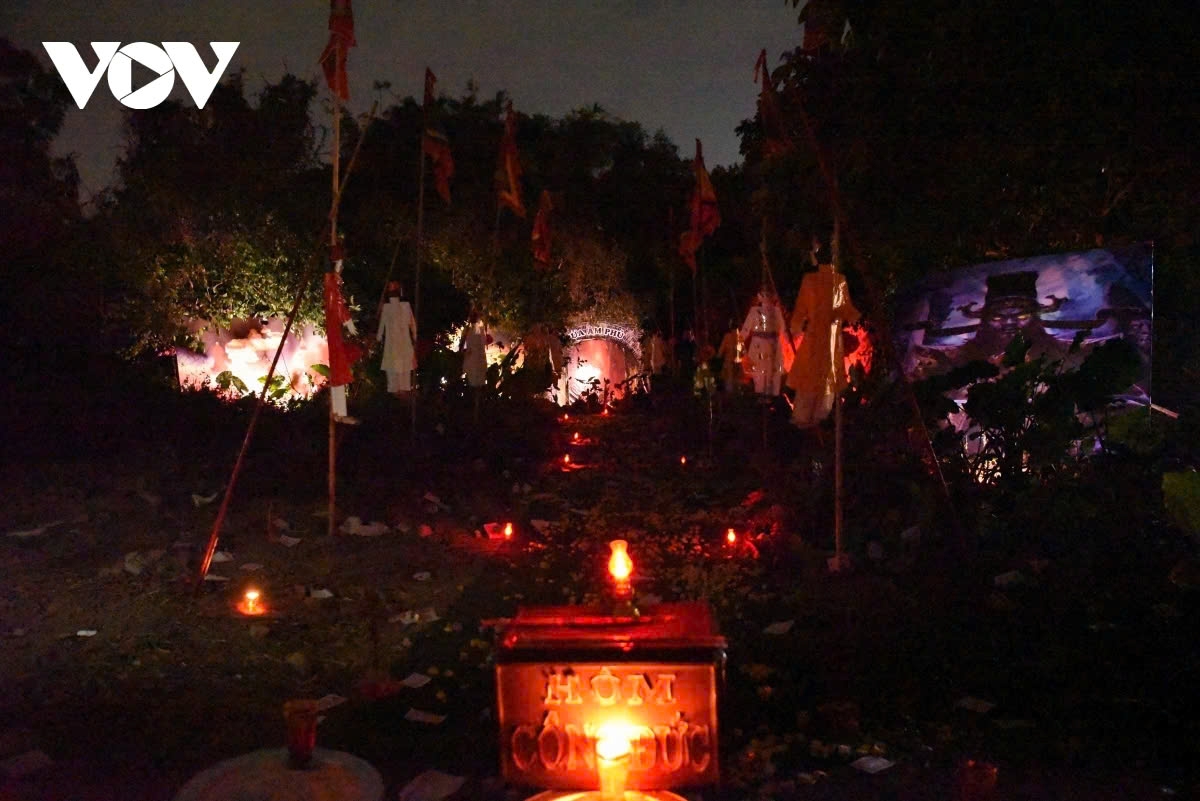 This year, the local authorities revive the Yin-Yang Market model in order to educate people about the traditional cultural beliefs of the ancient Kinh Bac region.