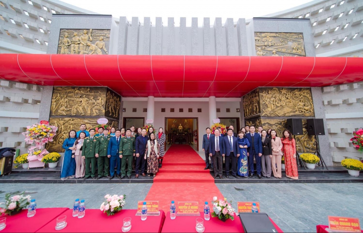 Công trình cải tạo Nhà truyền thống cách mạng phường Phú Thượng được khánh thành trong dịp phường nhận danh hiệu “Phường đạt chuẩn đô thị văn minh”