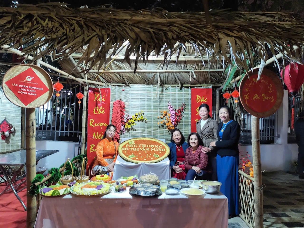 Tập đoàn Sunshine đồng hành cùng các hoạt động tổ chức gian hàng giới thiệu sản phẩm truyền thống làng nghề xôi Phú Thượng