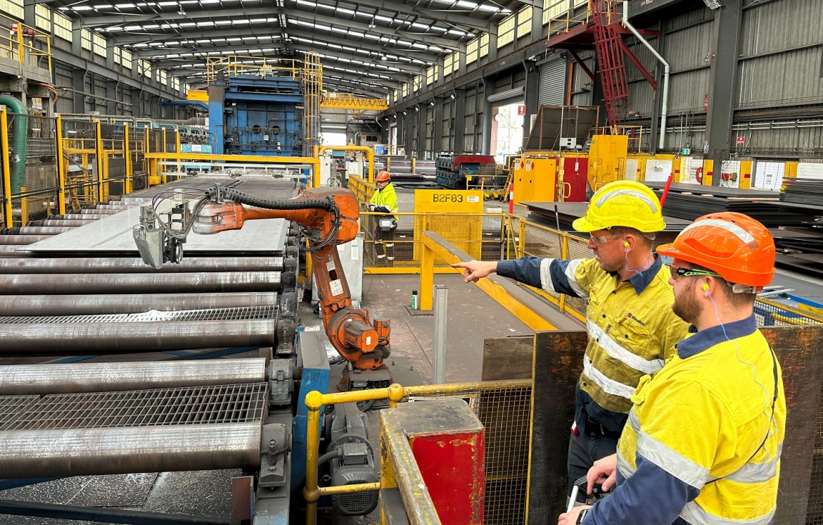 Bên trong nhà máy sản xuất thép Bisalloy của Australia. Nguồn: Bisalloy