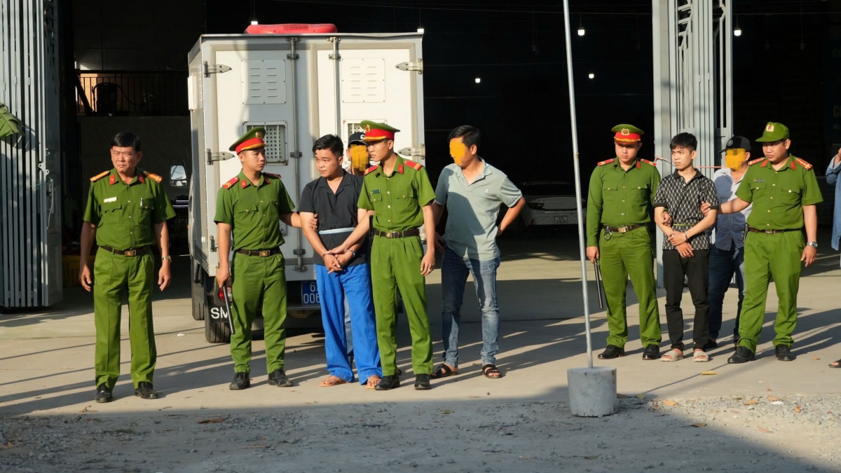 Công an bắt giữ 2 nghi phạm có liên quan vụ án giết người