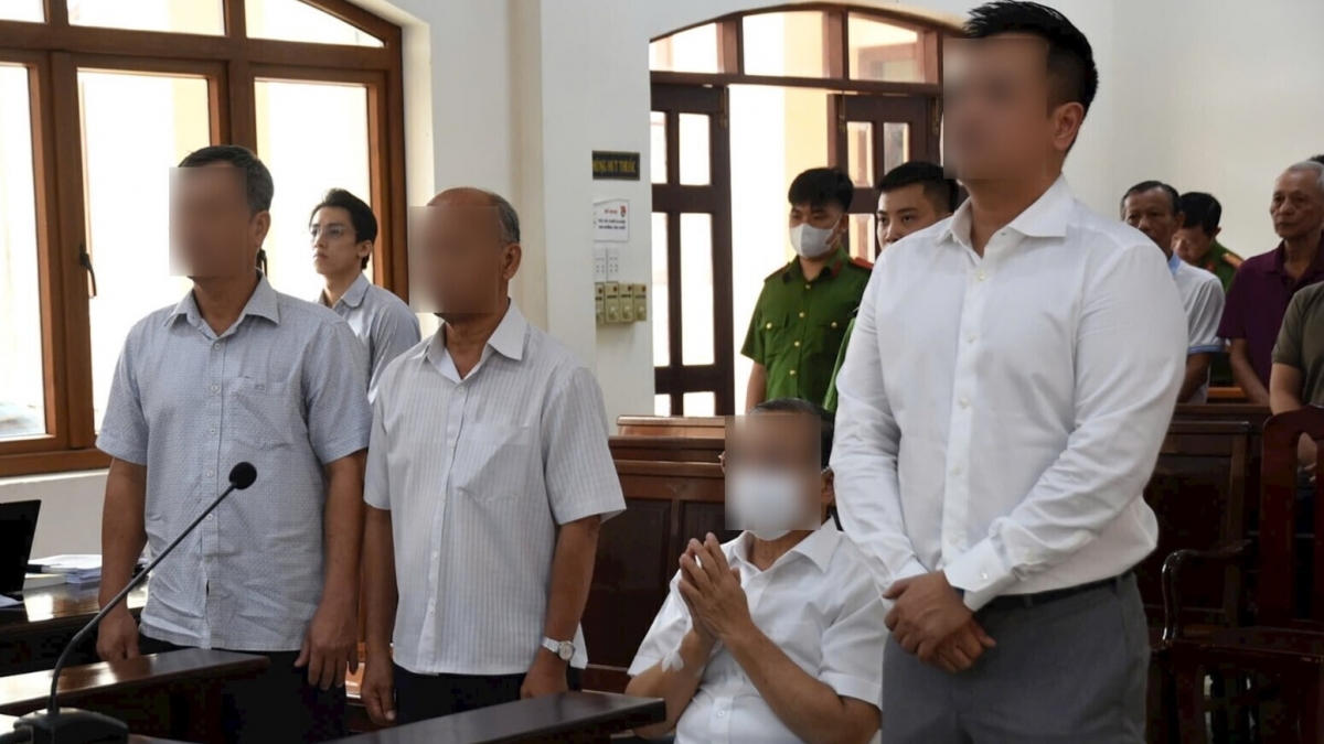 Các bị cáo tại phiên tòa