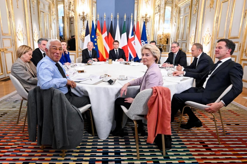 Các nhà lãnh đạo châu Âu họp tại Điện Elysee ở Paris ngày 17/2 để thảo luận về chiến lược thống nhất về xung đột Ukraine. Ảnh: Zuma Press