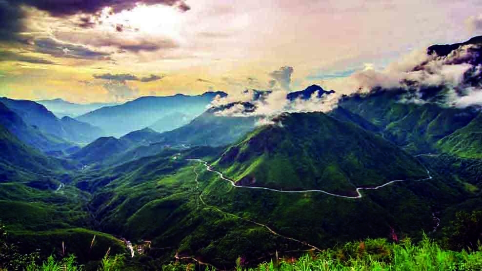 Quốc lộ 4D là tuyến giao thông huyết mạch nối Lai Châu và Lào Cai