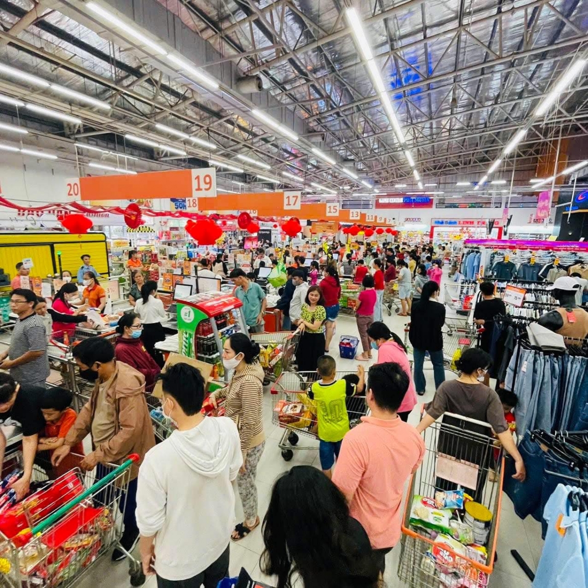 Hệ thống đón hơn 100 triệu lượt khách tham quan và mua sắm