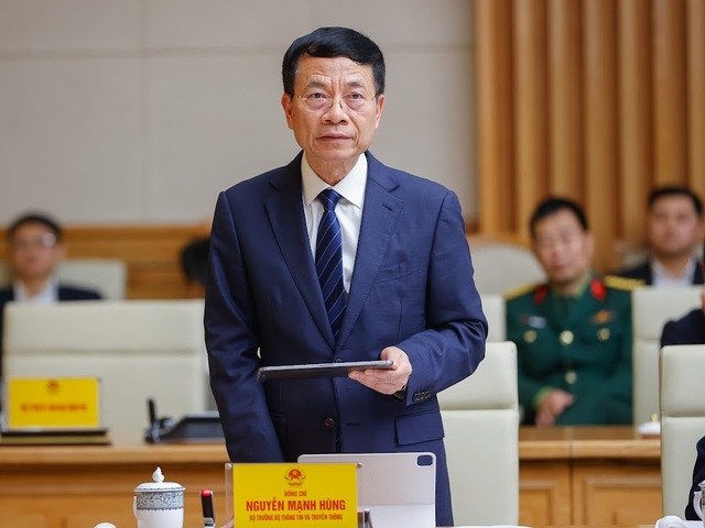 Bộ trưởng Bộ Thông tin và Truyền thông (TT&amp;TT) Nguyễn Mạnh Hùng