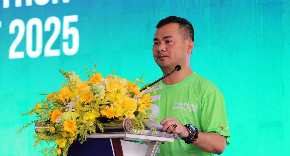 Ông Trần Phong Lanh, Giám đốc miền Nam khối khách hàng cá nhân, Ngân hàng VPBank phát biểu tại buổi lễ. (Ảnh: Hà An)