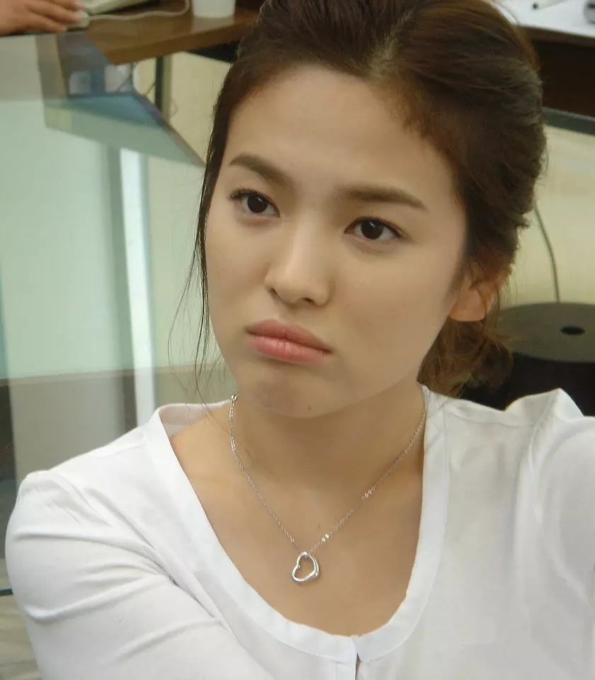 Nhan sắc ngọt ngào của Song Hye Kyo trong "Ngôi nhà hạnh phúc".