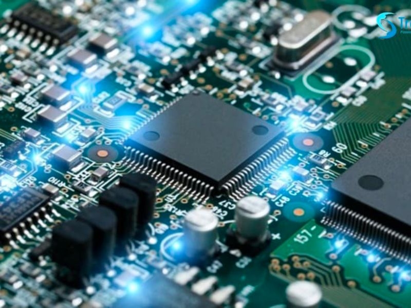 Nhiều trường đại học mở thêm các ngành liên quan đến vi mạch bán dẫn năm 2025 (Ảnh minh họa)