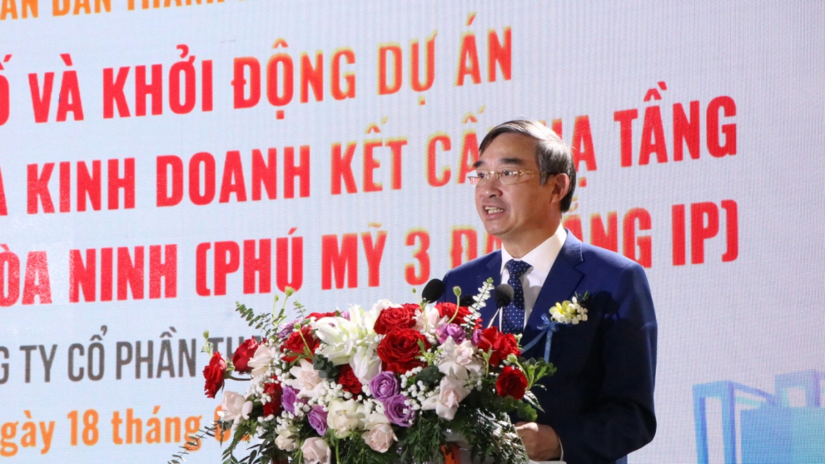 Ông Lê Trung Chinh, Chủ tịch UBND thành phố Đà Nẵng phát biểu tại Lê công bố