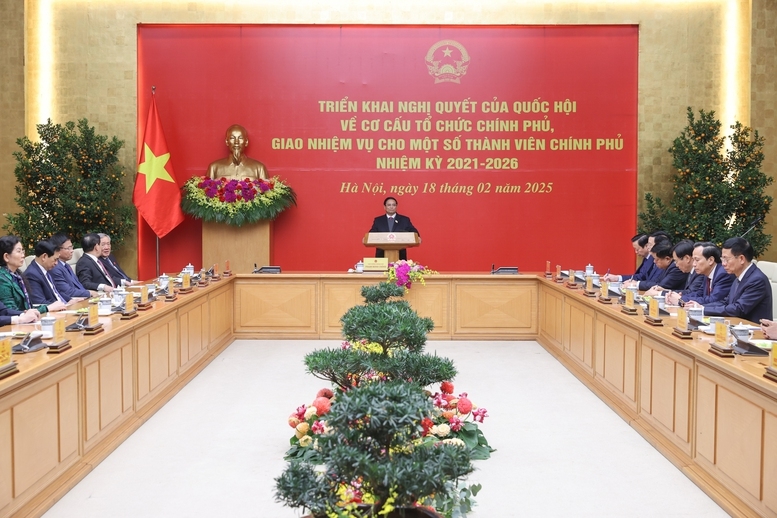Thủ tướng Chính phủ Phạm Minh Chính giao nhiệm vụ cho các thành viên Chính phủ mới được bổ nhiệm