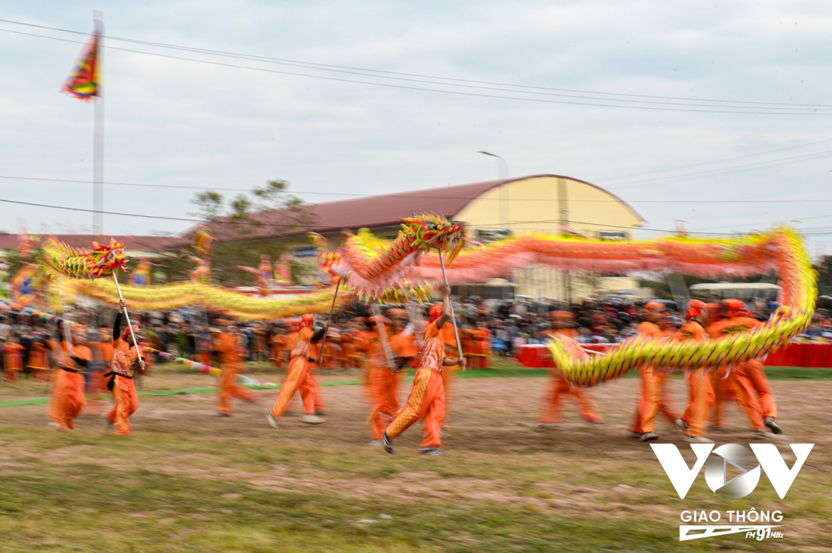 Kể từ đó, lễ hội này trở thành một mỹ tục, được các triều đại về sau thực hiện trang trọng, thành kính, bởi ý nghĩa nhân văn và tinh thần khuyến khích sản xuất nông nghiệp.