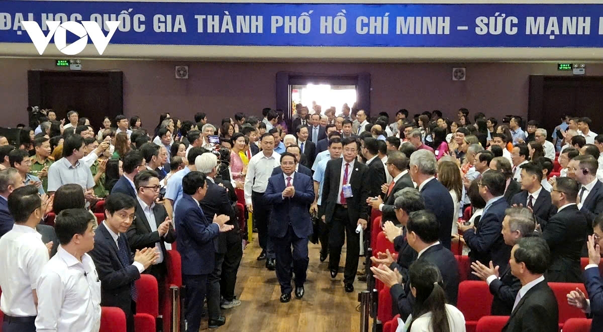 Prime Minister Pham Minh Chinh attends a ceremony marking 30 years of Vietnam National University - Ho Chi Minh City on February 23