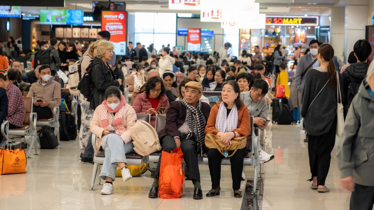 Cục Hàng không yêu cầu bảo đảm quyền lợi hành khách khi điều chỉnh chuyến bay.