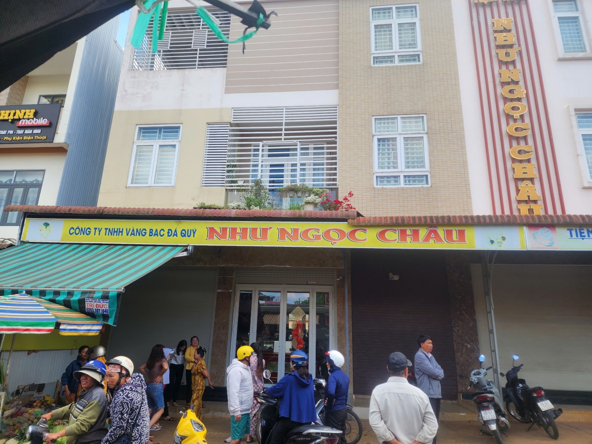 Tiệm vàng bị cướp