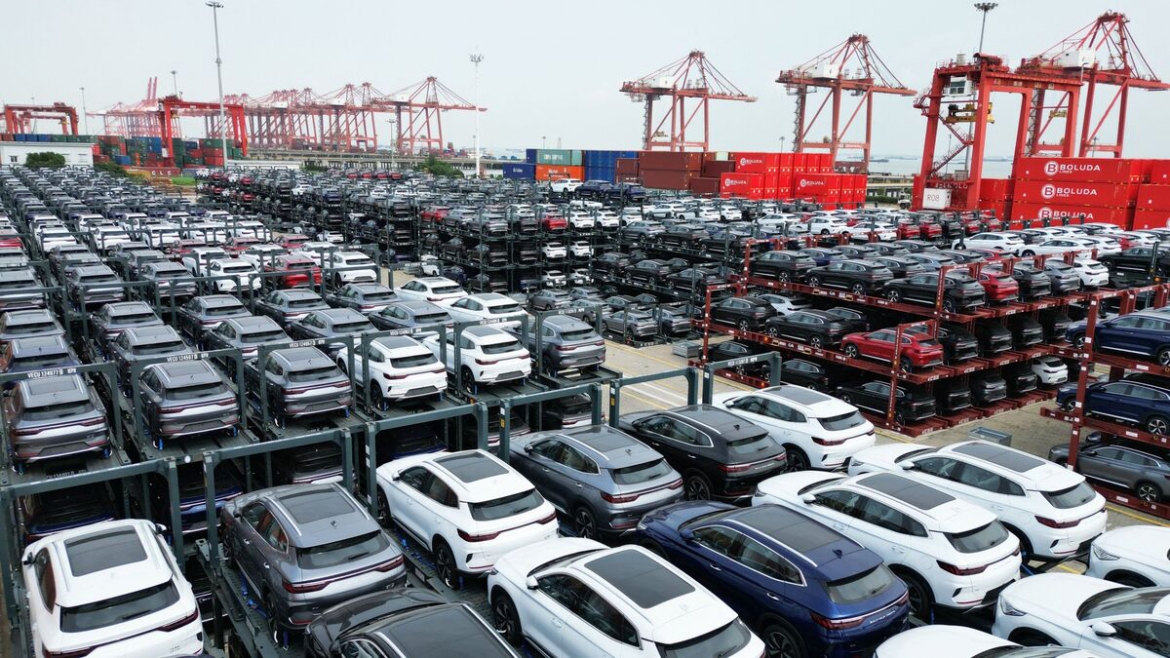 Mức thuế đối với ô tô nhập khẩu vào Mỹ sẽ khoảng 25% - Ảnh minh họa: KT