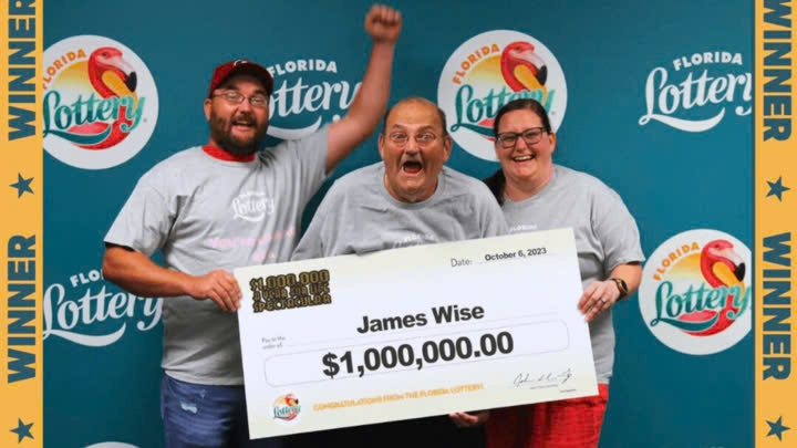 Những người trúng xổ số thường ít tiêu vào những hàng xa xỉ phẩm mà sẽ thường có xu hướng tiêu chậm và làm việc ít đi. (Ảnh minh họa: WearTV)