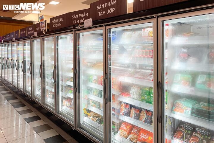 Thực phẩm đông lạnh cũng đa dạng phong phú.