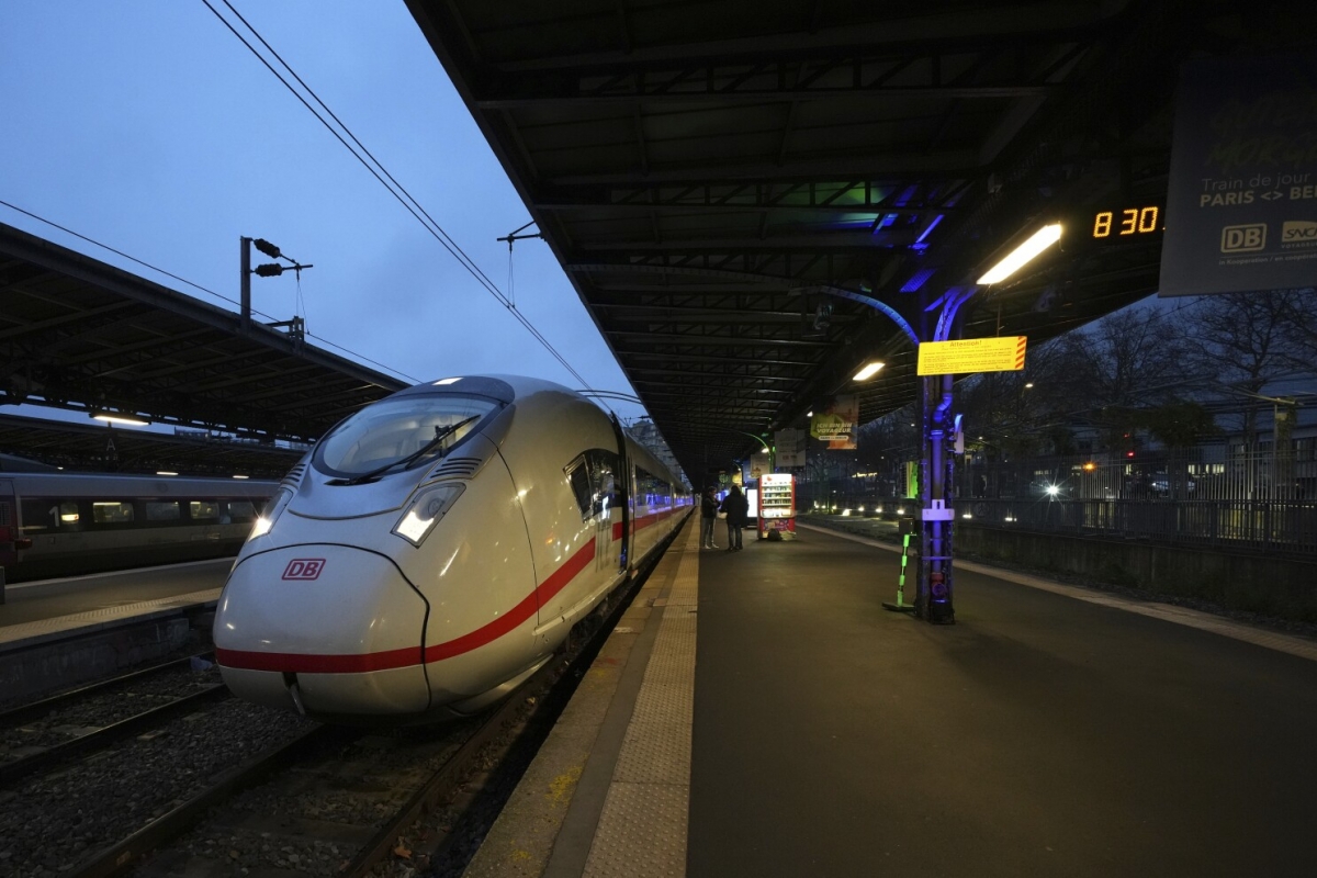 Vào giữa tháng 12/2024, công ty đường sắt quốc gia Pháp (SNCF) và Deutsche Bahn của Đức đã hợp tác ra mắt tuyến tàu cao tốc mới kết nối giữa 2 thủ đô Paris và Berlin. (Ảnh: AP)