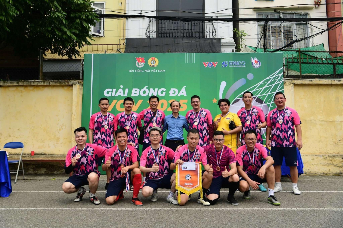 Liên quân VOV+ (Báo Điện tử Tiếng nói Việt Nam, VOV Giao thông, VOV1 và Trung tâm Sản xuất &amp; Lưu trữ chương trình) giành hạng Ba.