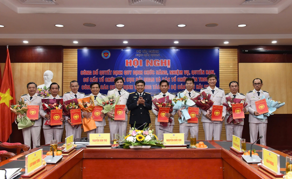 Hội nghị đã công bố Quyết định số 382/QĐ-BTC về việc quy định chức năng, nhiệm vụ, quyền hạn và cơ cấu tổ chức của Cục Hải quan.