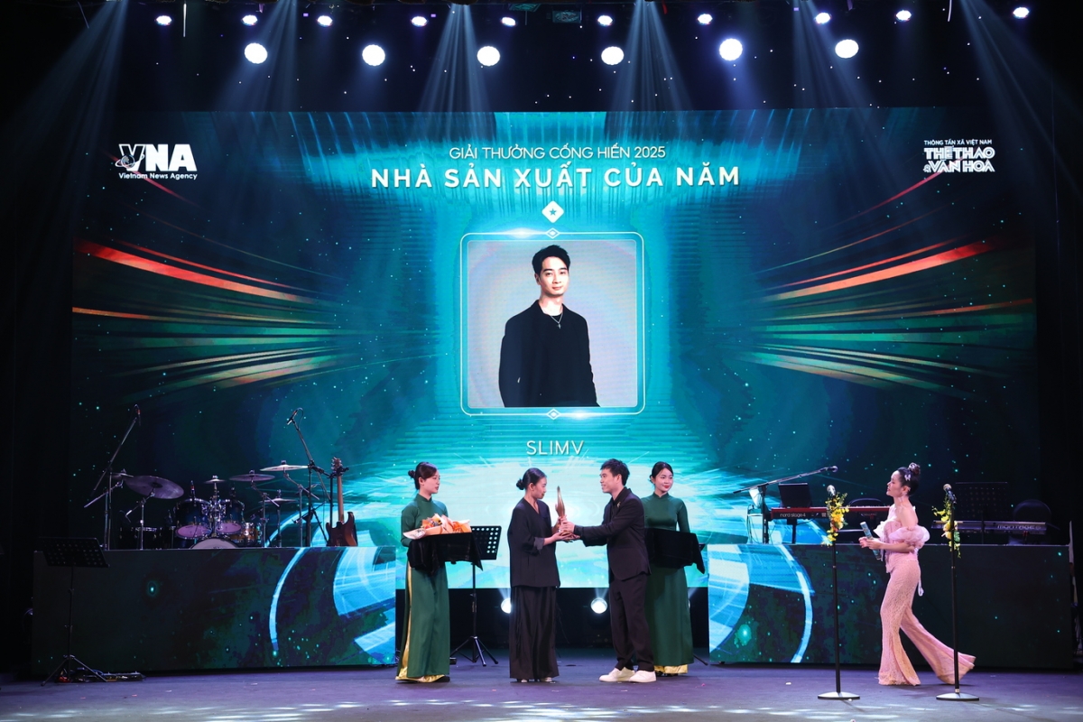 Mỗi sản phẩm âm nhạc đỉnh cao đều là kết quả của một quá trình sản xuất công phu, đòi hỏi sự tỉ mỉ và sáng tạo đến từ những nhà sản xuất tài ba. Hạng mục Nhà sản xuất của năm năm nay ghi nhận những cá nhân đã kiến tạo nên những sản phẩm nghệ thuật đẳng cấp, góp phần đưa âm nhạc Việt Nam vươn ra tầm quốc tế. Nhà sản xuất của năm thuộc về SlimV.