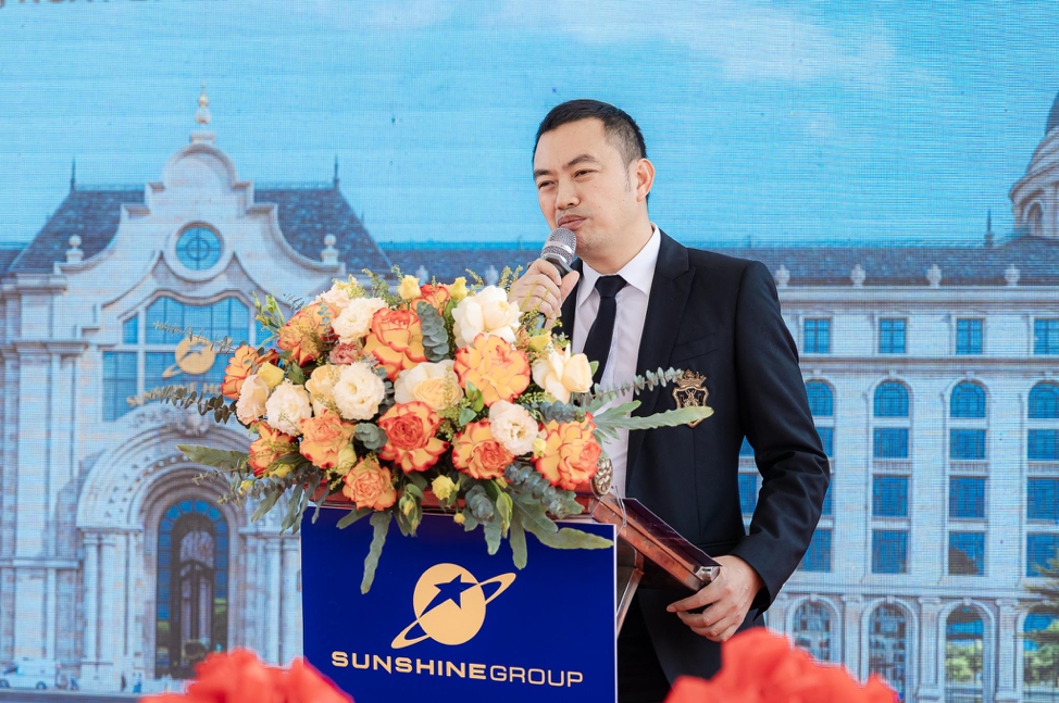 Chủ tịch HĐQT Tập đoàn Sunshine - ông Đỗ Anh Tuấn phát biểu tại Lễ khởi công xây dựng bệnh viện quốc tế Sunshine Hospital (21/3/2025)