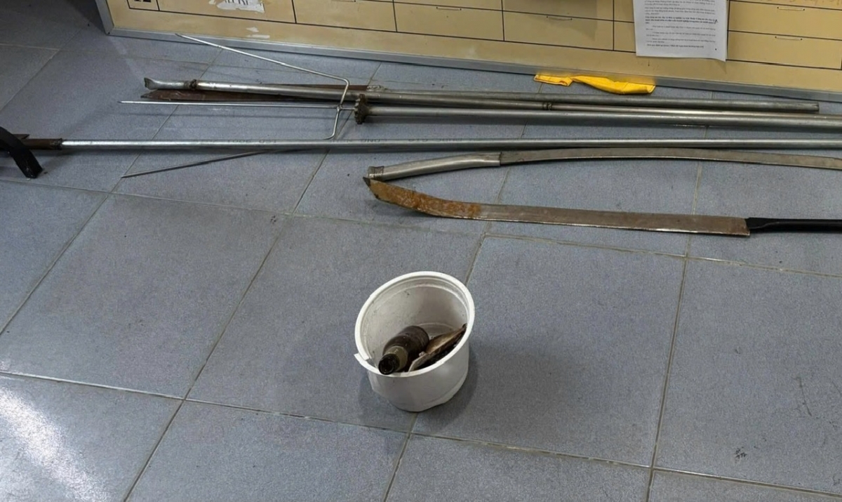 Hung khí mà 2 nhóm thanh thiếu niên mang theo để giải quyết mâu thuẫn