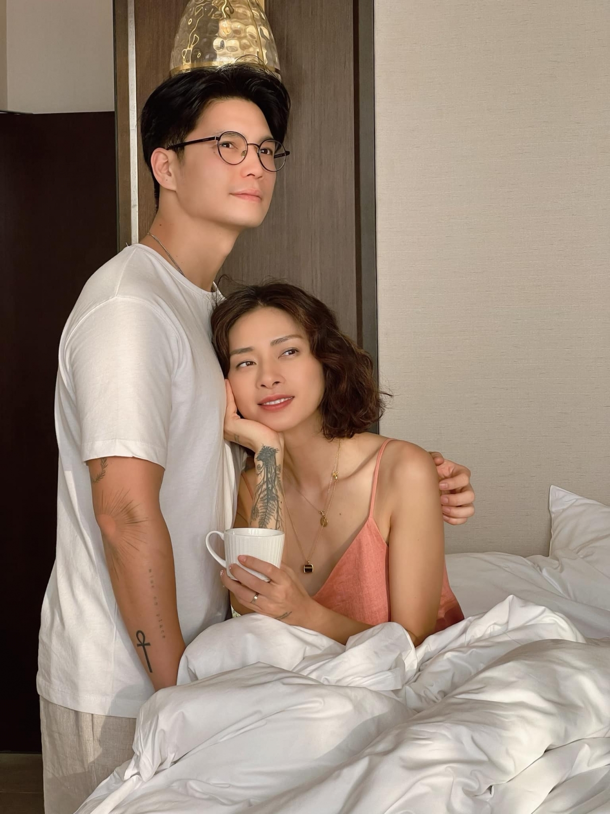 Từ khi về chung một nhà, Ngô Thanh Vân và ông xã cùng nhau tận hưởng cuộc sống bình dị với những bữa ăn ấm cúng, những chuyến du lịch nước ngoài hoặc cùng nhau tới phòng tập gym, tham gia các hoạt động thể thao.