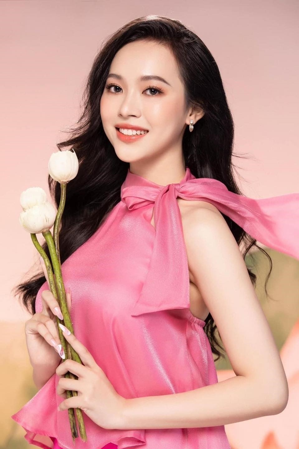 Dù được đánh giá cao cả về ngoại hình và thành tích học tập nổi bật, Thùy Linh chưa tham gia cuộc thi sắc đẹp quốc tế nào. Thời điểm vừa trở thành Á hậu 1 Hoa hậu Việt Nam 2022, Thùy Linh chia sẻ muốn hoàn thành việc học xong đại học và tiếp tục Thạc sĩ, chưa nghĩ tới việc tham gia cuộc thi nhan sắc quốc tế.