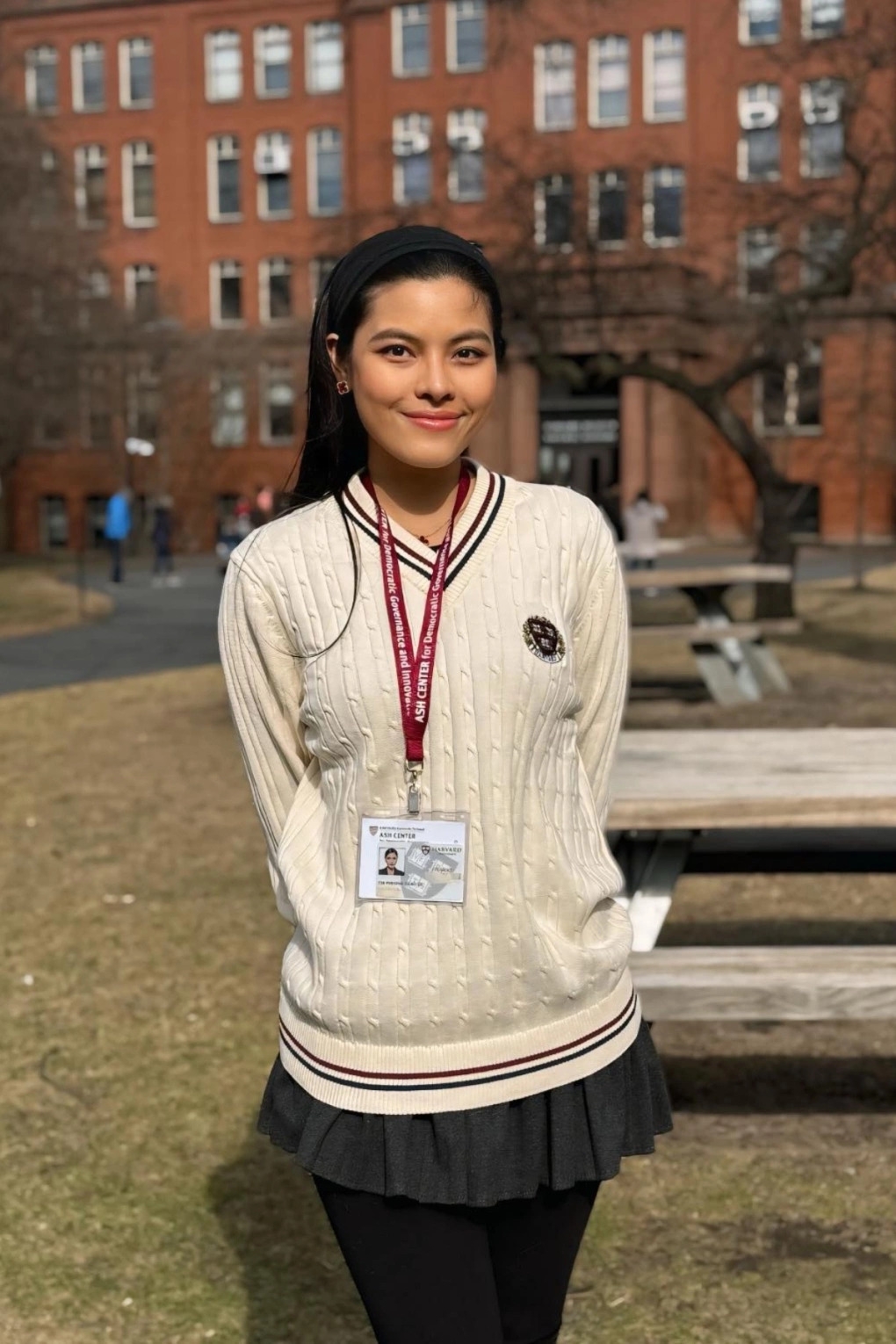 Bị tố mập mờ chuyện thi đỗ vào Đại học Harvard, á hậu Phương Thảo giải thích cô đang học chương trình thạc sĩ với quy trình tuyển sinh khác biệt. Phương Thảo cho biết cô đã hoàn thành ba khóa học. Á hậu nói đến Harvard không vì danh tiếng hay thương hiệu của trường, mà vì cơ hội được học tập và tiếp thu những kiến thức chưa từng tiếp cận trước đây.