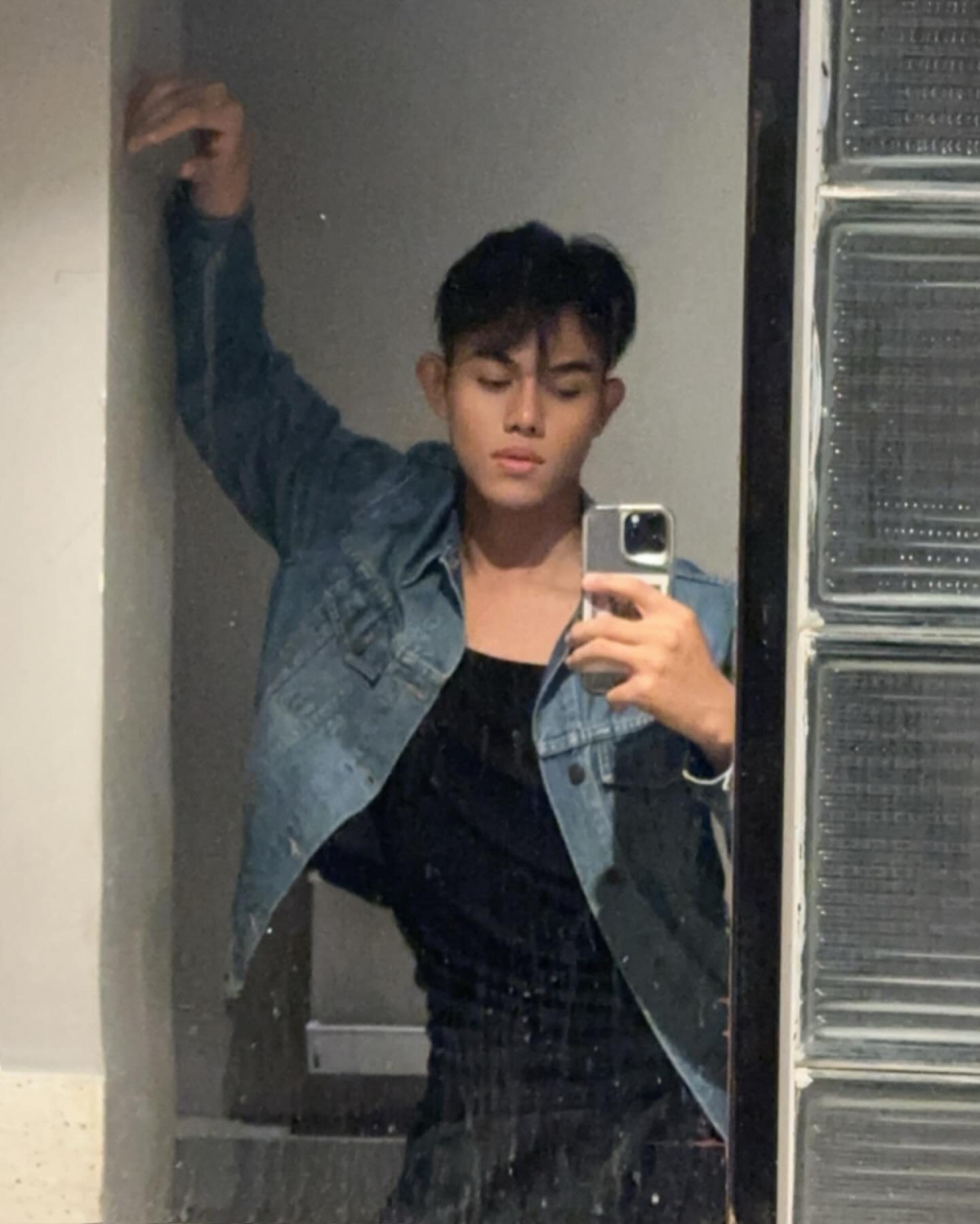 Nam vương Nawin sẽ trao lại vương miện cho người kế nhiệm tại chung kết cuộc thi Miss &amp; Mister Majestic Cambodia 2025 dự kiến diễn ra vào tháng 10 tới. (Ảnh: Instagram)