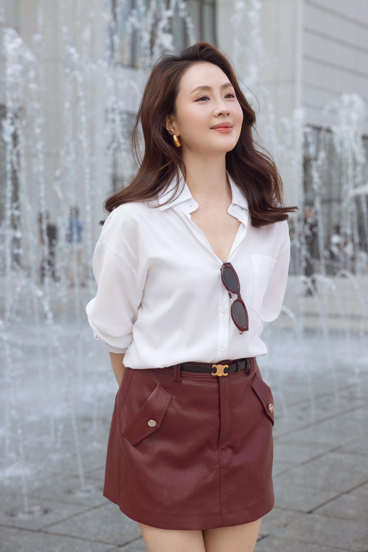 Diễn viên Hồng Diễm hạnh phúc vì nhận nhiều yêu thương, tình cảm từ bạn bè, khán giả trong dịp sinh nhật 42 tuổi.