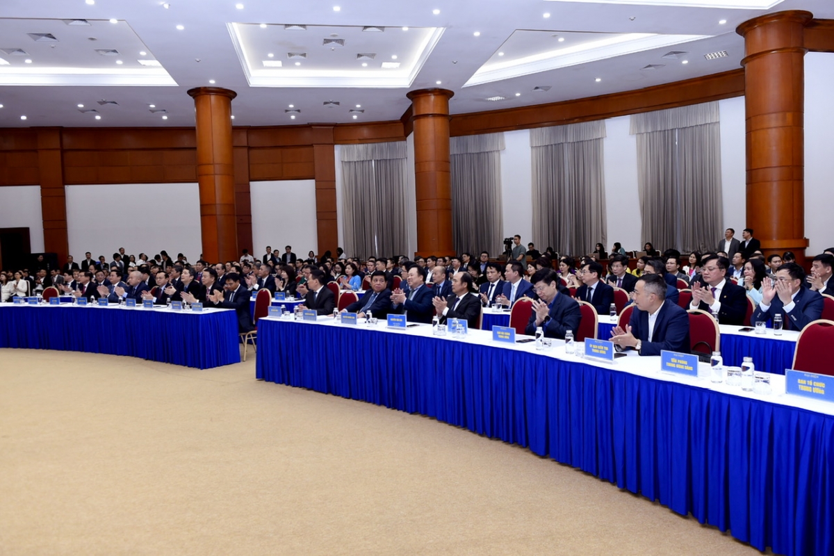 Các đại biểu dự hội nghị